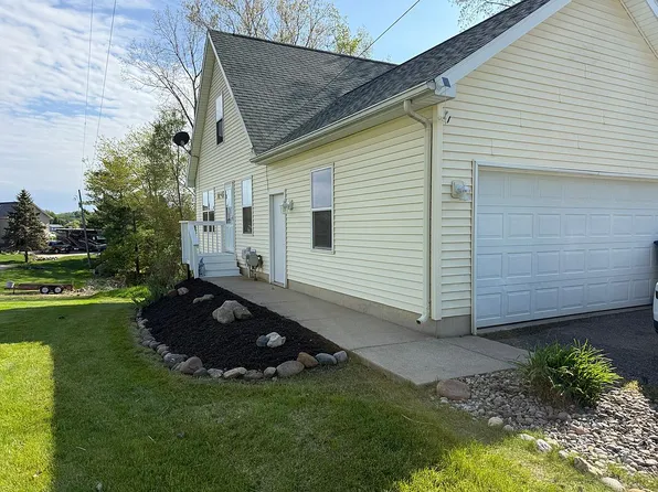 14235 Northmoor Dr, Cement City, MI 49233