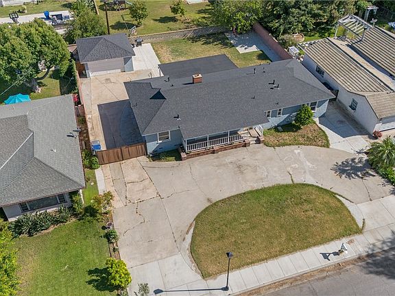 2nd image of 9684 Sharon Ave