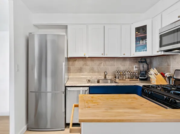 1655 Flatbush Avenue image 6 of 12