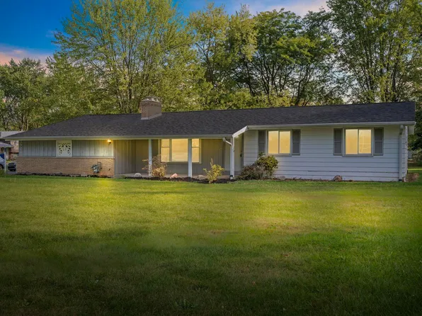 3926 Oak Park Dr, Fort Wayne, IN 46815