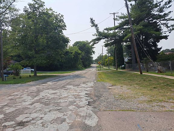 5th image of 503 Wood St