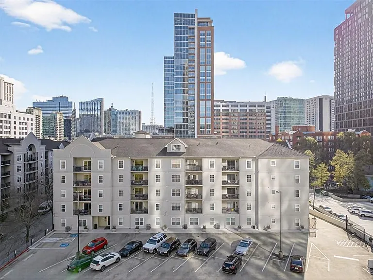 1075 Peachtree Walk NE #A512 — Photo 33