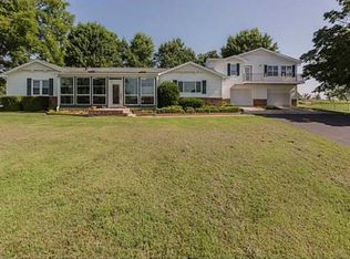 1006 S Maestri Rd, Springdale, AR 72762