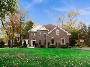 9 Spring Garden Rd, Robbinsville, NJ 08691