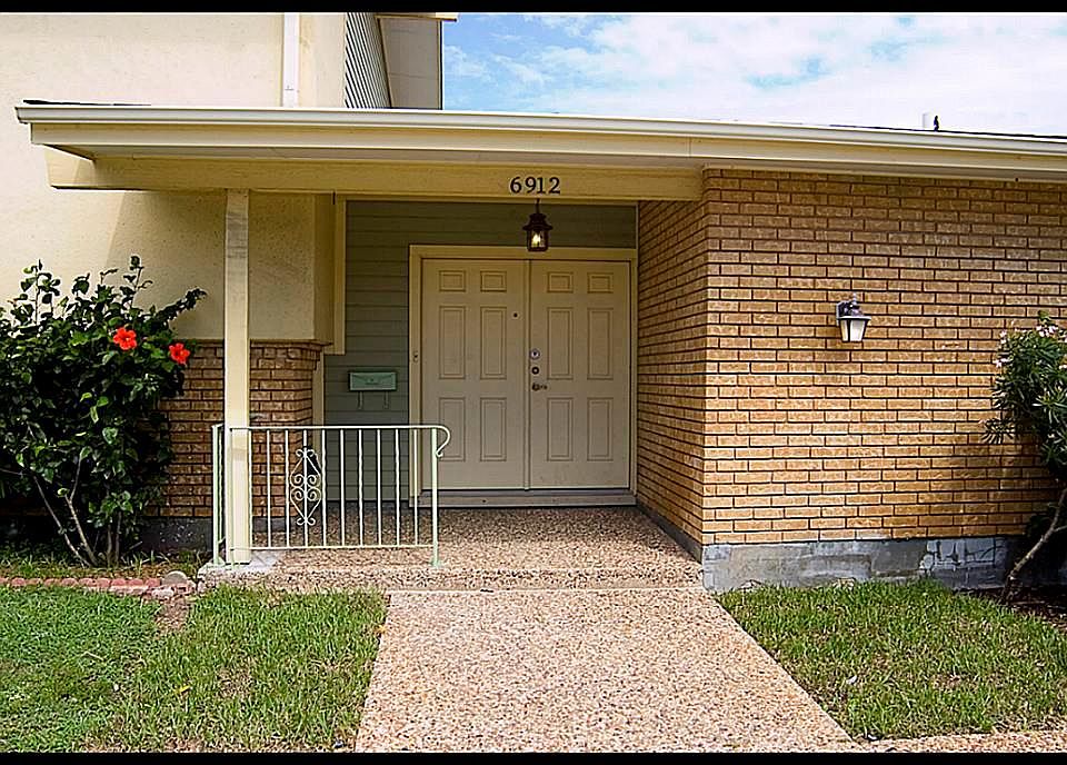 2nd image of 6912 Williams Dr