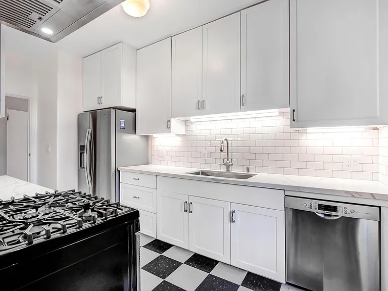 1287 N Crescent Heights Blvd #G — Photo 6
