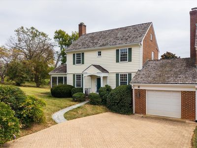 23 Ednam Village St, Charlottesville, VA, 22903
