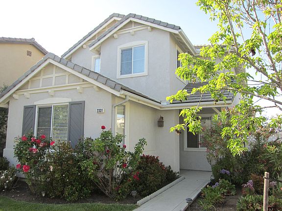 Walkway to the front