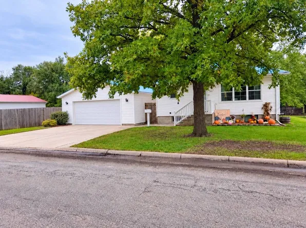 209 N Brandon St, Smith Center, KS 66967