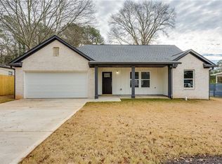 4221 Hanes Dr, Decatur, GA 30035