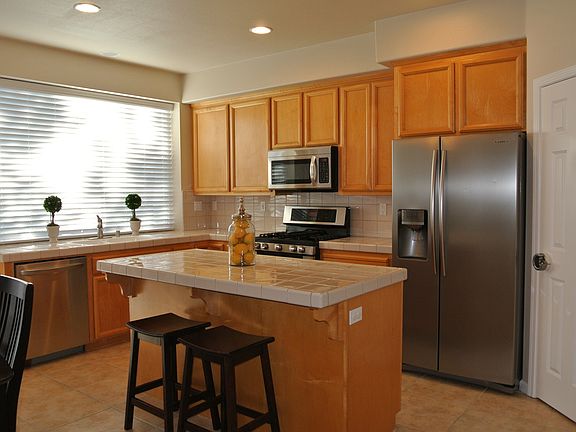 3rd image of 4991 Taylor Way