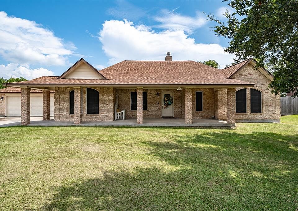 1st image of 2203 Magnolia Bnd
