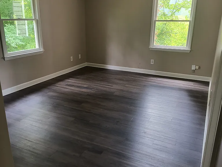 245 Guinevere Ct — Photo 17
