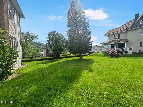 5th image of 2301 Crawford Ave
