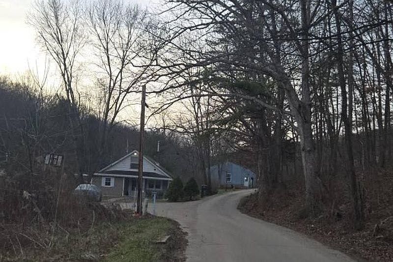 2nd image of 1838 Sandy Rd