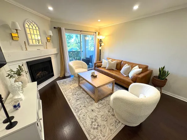 5530 Owensmouth Ave APT 206, Woodland Hills, CA 91367