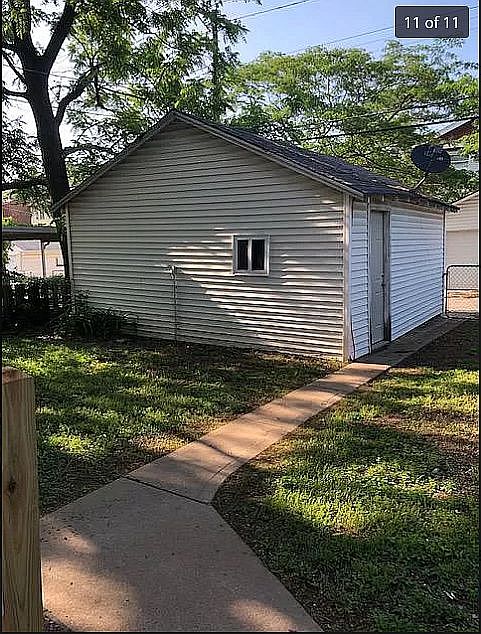 2nd image of 5237 Sutherland Ave #A