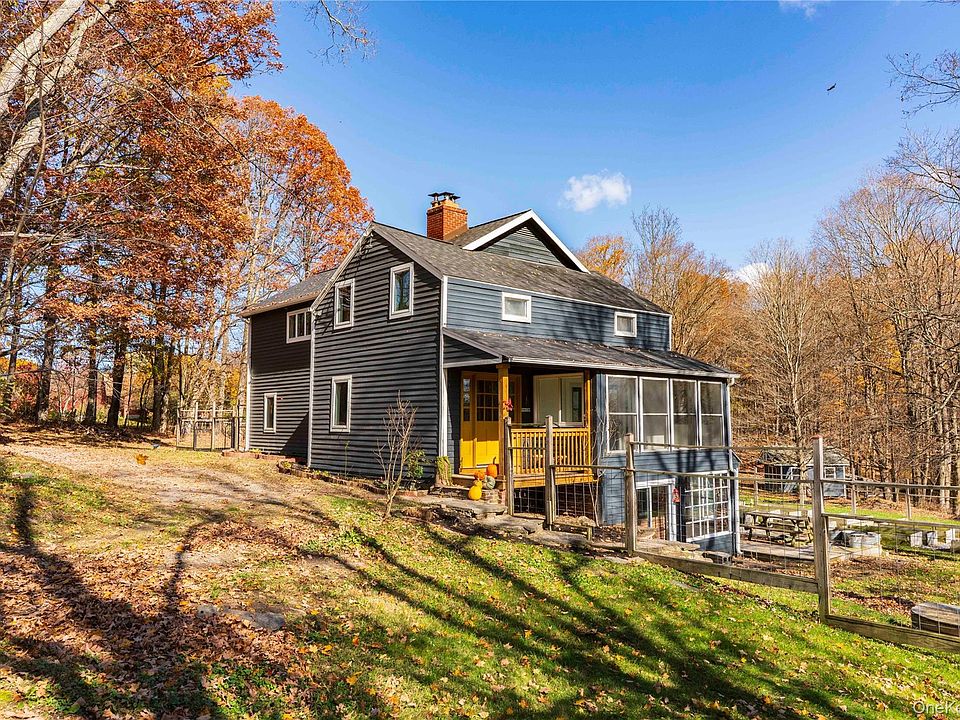 1st image of 62 Seelbach Lane