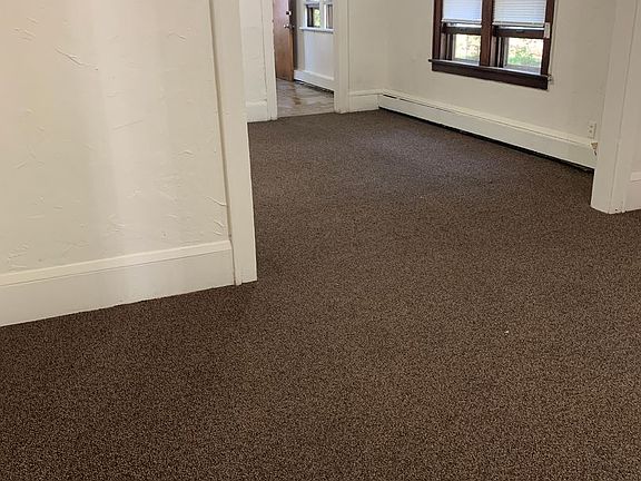 2nd image of 423 6th Ave S #10