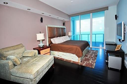 1st image of 50 S Point Dr APT 2902