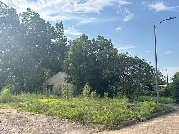 3rd image of 10615 Duane St