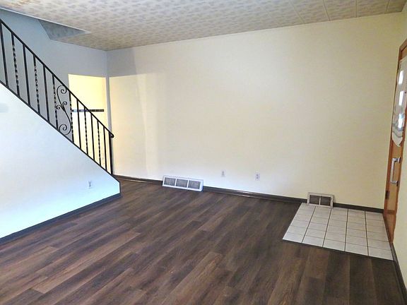 4th image of 1707 Lenz Ave