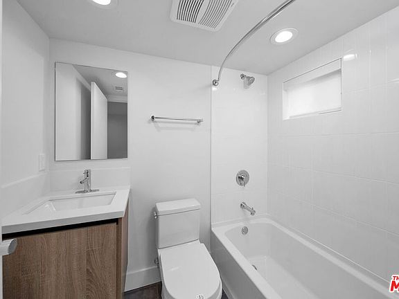 5th image of 11524 Emelita St