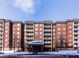 8400 Callie Ave #D-203, Morton Grove, IL 60053