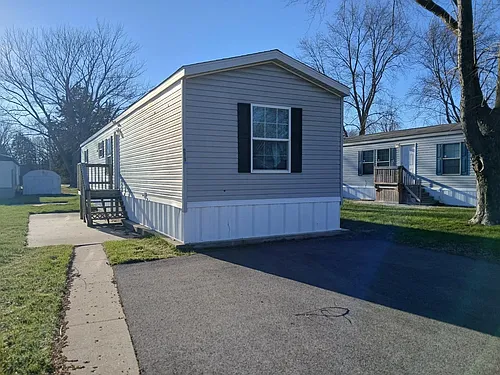 505 Carriage Lane Est Photo 1