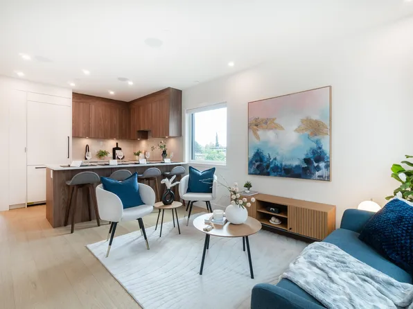 1552 E 3rd Ave #124, Vancouver, BC V5N 5R8