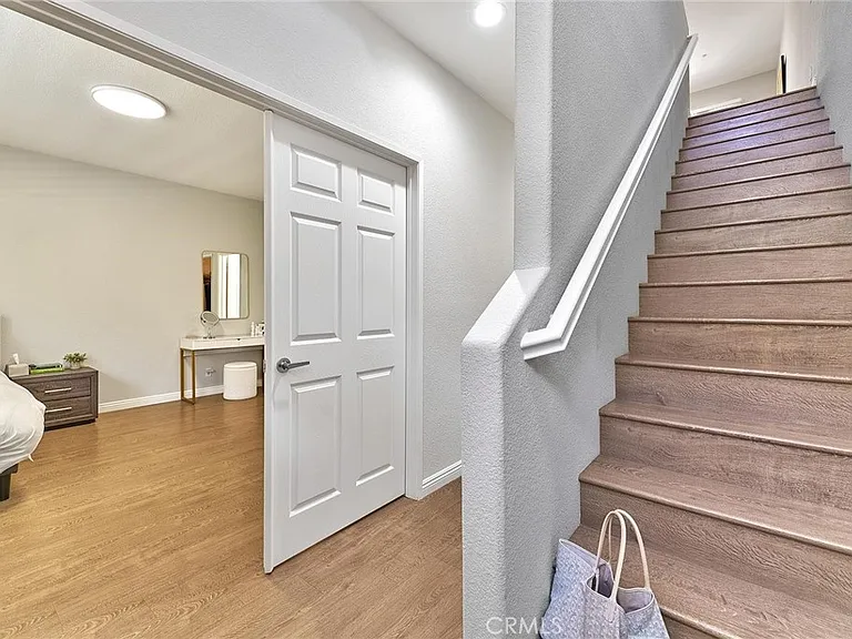1139 Elfstrom Dr — Photo 26