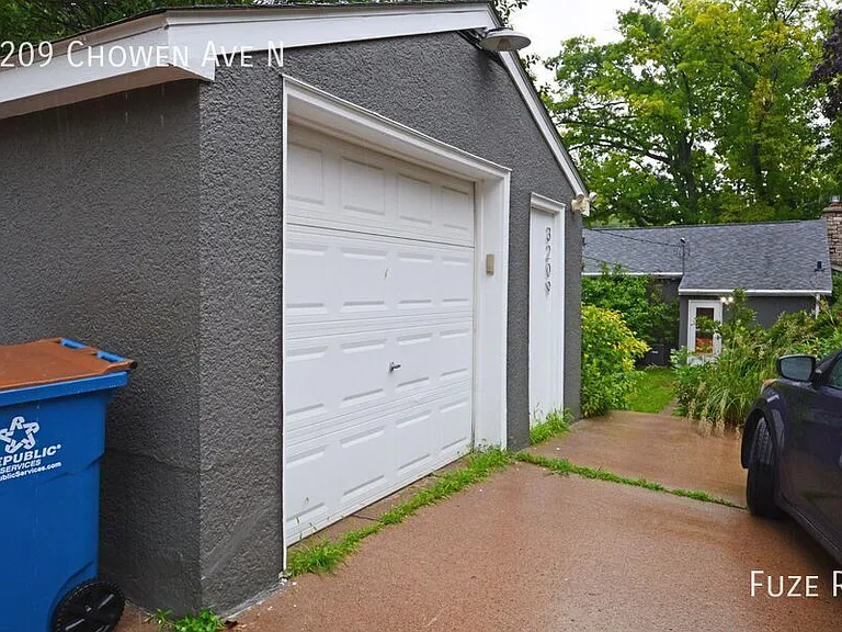 3209 Chowen Ave N — Photo 22