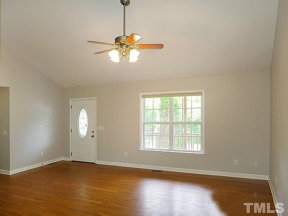 5th image of 667 Cedar St