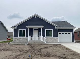 811 4th St, Columbus, NE 68601