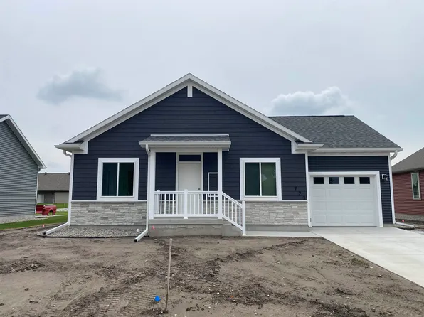 839 4th St, Columbus, NE 68601