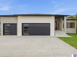 3507 Kilkee Rd, Lincoln, NE 68520