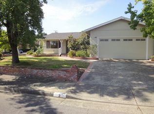 3 Le Claire Ct, San Rafael, CA 94903
