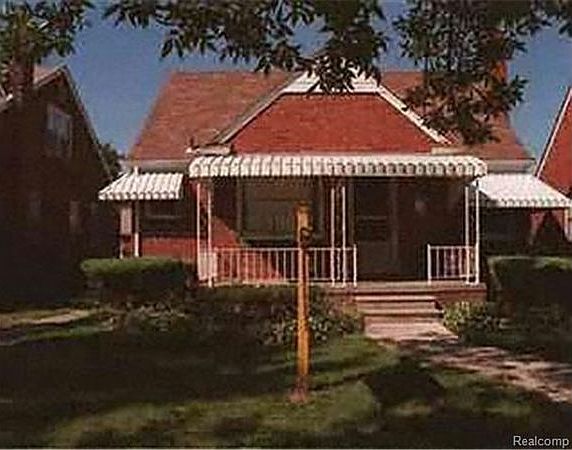 7409 Grandmont