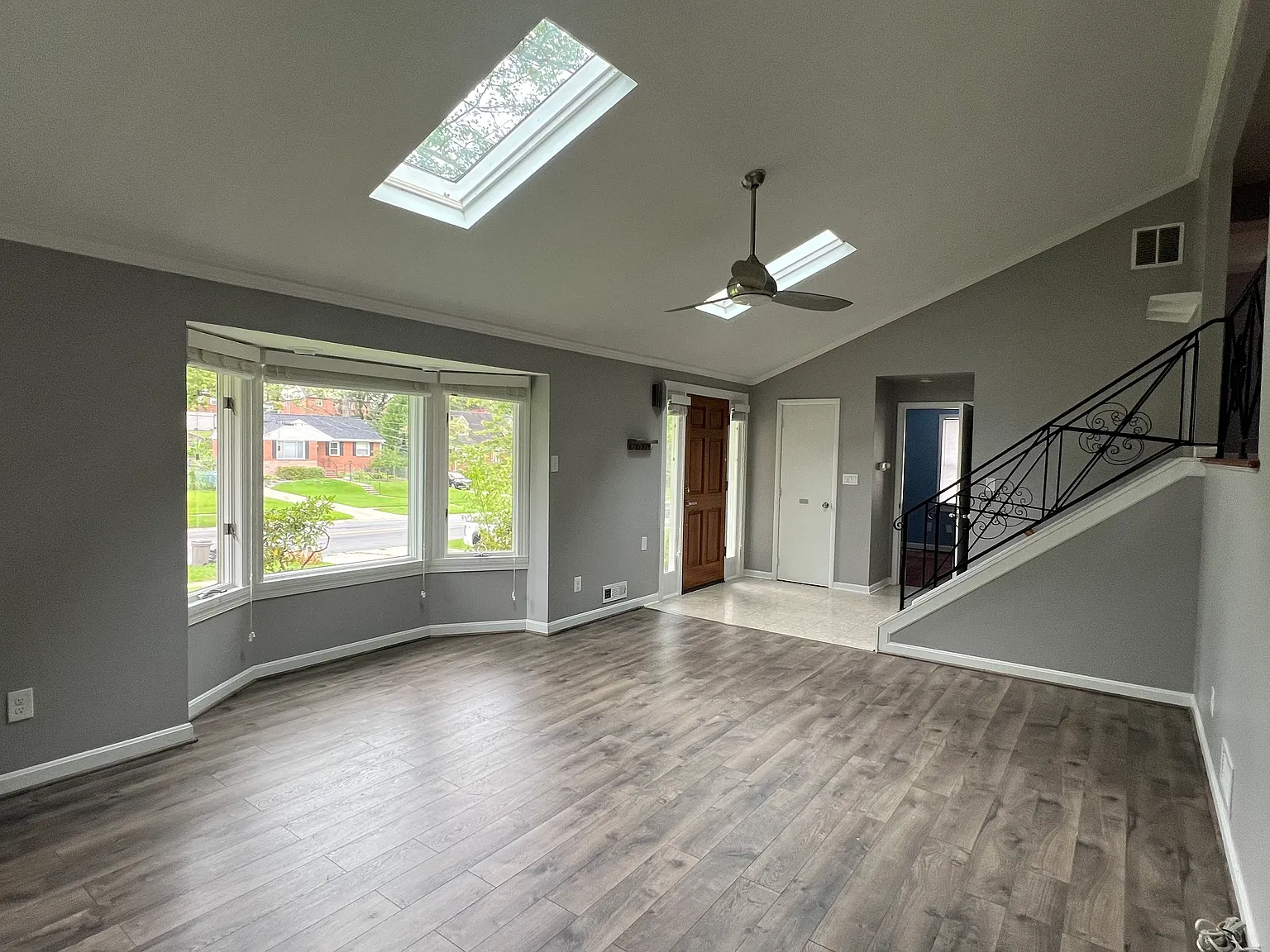 4 bed, 2.5 bath, 2240 sqft, $3,700 — Photo 4