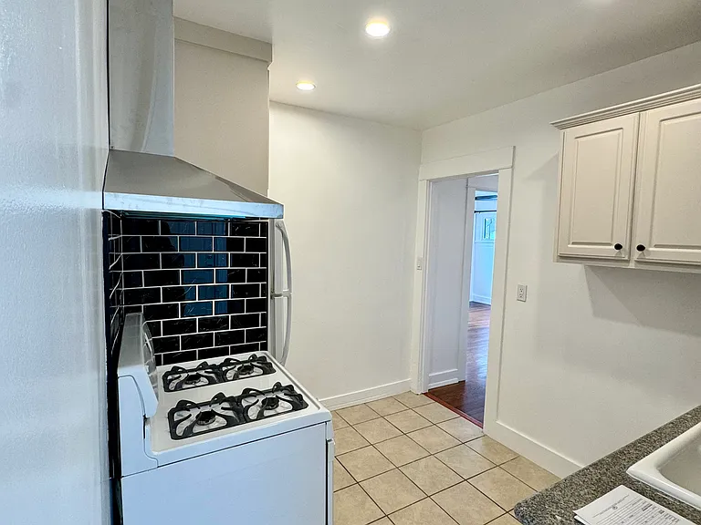 36 N Bushnell Ave #A — Photo 11