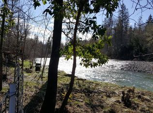 7000 Takilma Rd, Cave Junction, OR 97523