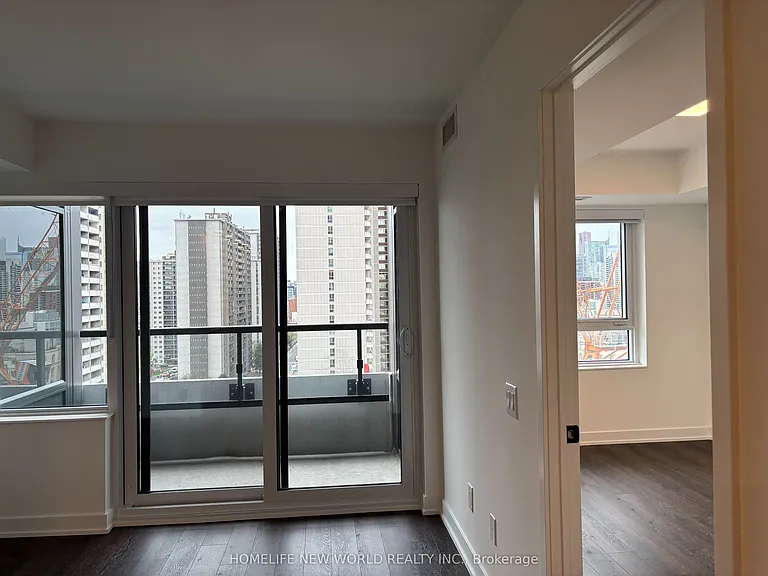 609 Sherbourne St #1311 — Photo 4