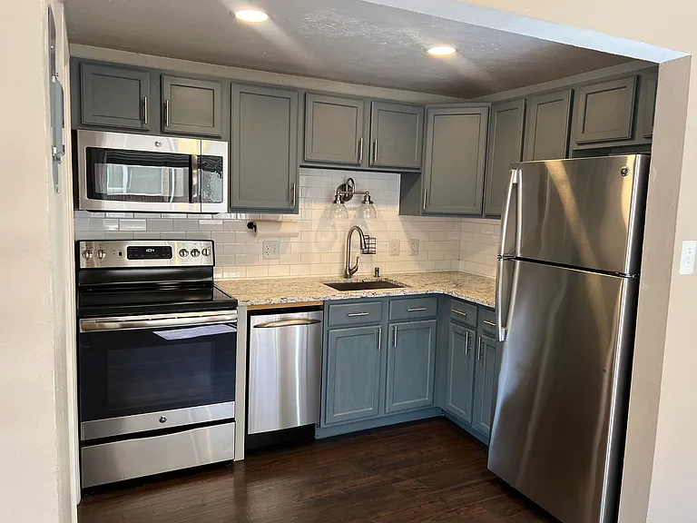 6410 W 44th Pl #B3 — Photo 5