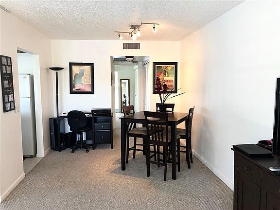 4th image of 329 Newport V #329