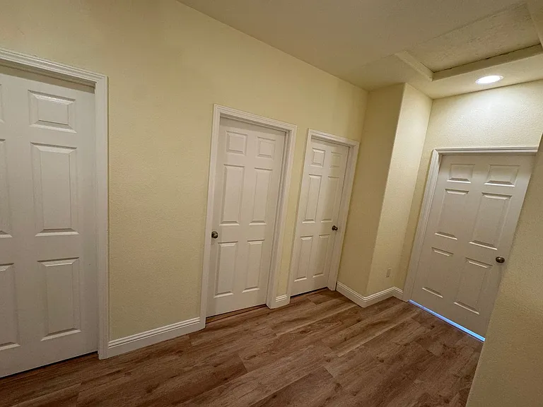 2315 Glacier Pl #B — Photo 11