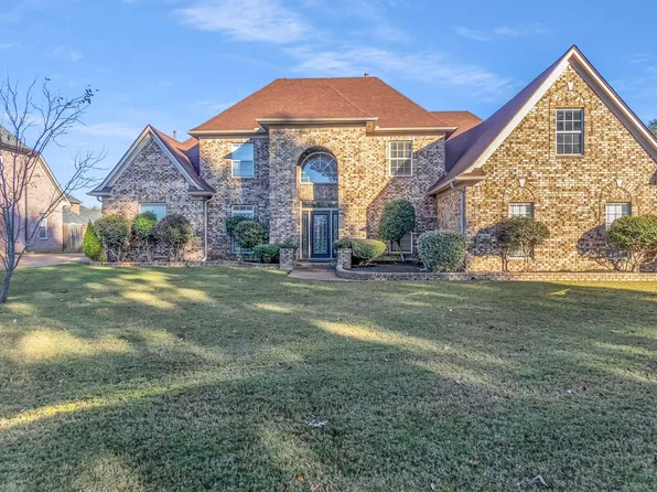 9150 Forest Island Dr S, Collierville, TN 38017