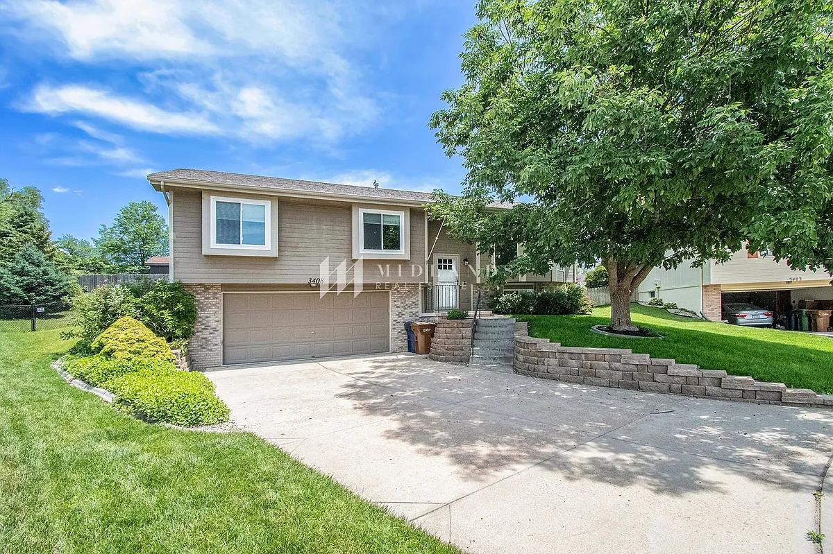 Building Photo - 3408 Sheridan Cir