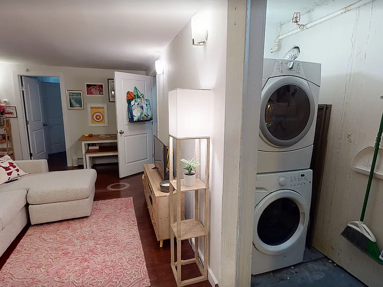 16 E Springfield St #2D — Photo 5