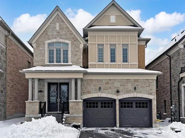 211 Touch Gold Cres, Aurora, ON L4G 3X4