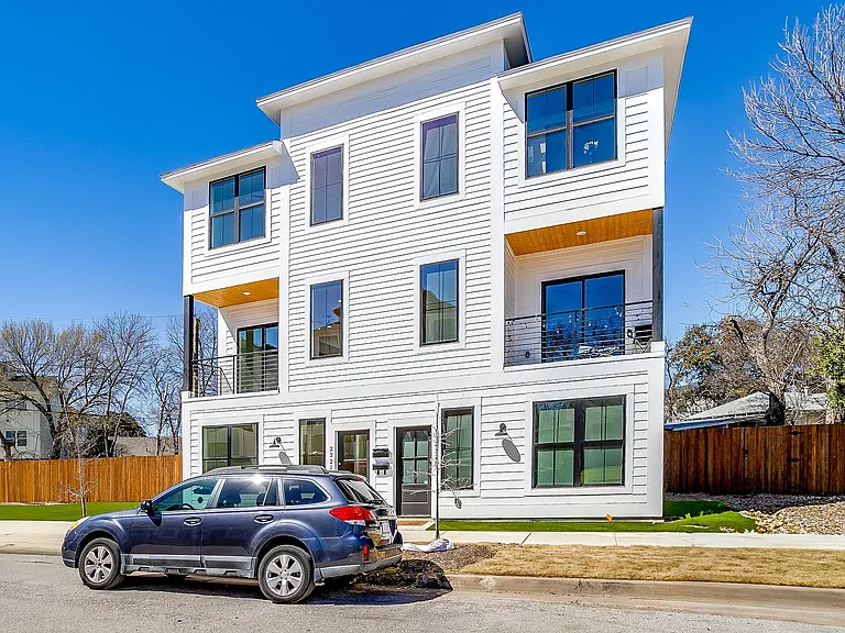 2320 Benbrook Blvd — Photo 42